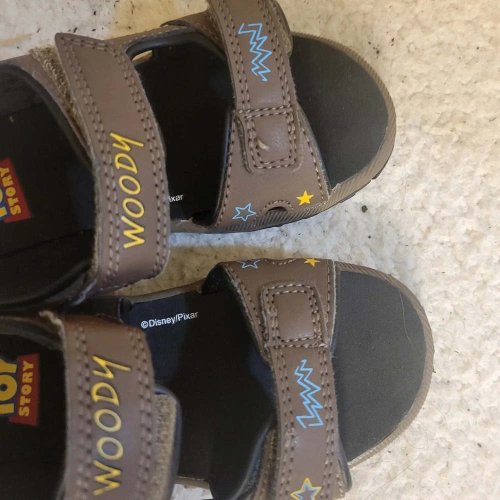 Disney Pixar Toy Story Woody Boys Sandals Size 10 Brown Hook Loop Shoes